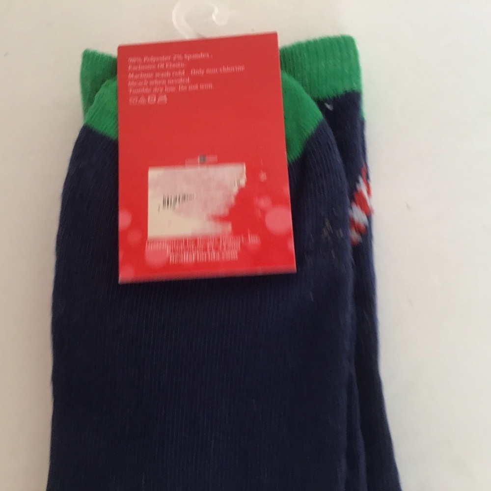 GINGERBREAD CHRISTMAS SOCKS NWT - Picture 3 of 4